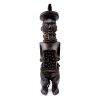 "Figura Fetiche", Teke, R.D. Congo, século XX, madeira, palha, corda, pregos, 12x47x10cm