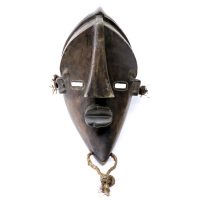 "Máscara Ritual Mvondo", Lwalwa, R.D. Congo, século XX, madeira, corda, 20x50x17cm