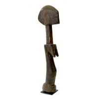 "Biiga Doll", Mossi, Burkina Faso, século XX, madeira, 6x39x11cm – REF CC19-396