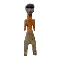 Figura Aklama, Adangbe, Gana, Séc. XX, madeira, pigmentos, 5x21x2cm – REF CCAK19-066 [INDISPONÍVEL / UNAVAILABLE]