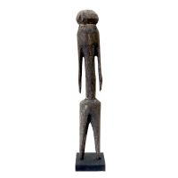 "Figura Tchitcheri", Moba, Togo, século XX, madeira, 6x35x4cm (sem base)