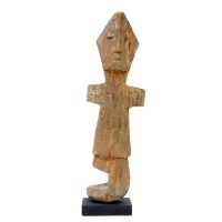 "Estatueta Aklama #134", Adangbé ou Ewe, Gana, século XX, madeira, vestígios de pigmento vermelho, 6x18x32cm [INDISPONÍVEL / UNAVAILABLE]