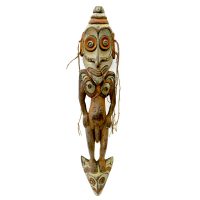 "Figura-arpão", Tambanum, Papua Nova Guiné, século XX, madeira, corda, pigmentos, 18x94x9cm [INDISPONÍVEL / UNAVAILABLE]