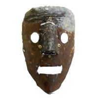 "Máscara de Rituais de Inverno", Fernando Tiza, Varge, Bragança, 2019, metal enferrujado, 16x24x11cm