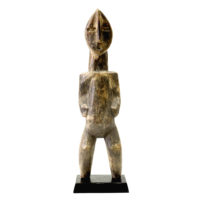 Figura Aklama, Adangbe, Gana, Séc. XX, madeira, pigmentos, 6x22x4cm – REF CCAK20-075