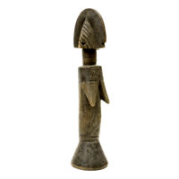 Biga Doll, Mossi, Burkina Faso, Séc. XX, madeira, 6x24x7cm – CC20-115 [COLECÇÃO CRUZES CANHOTO]