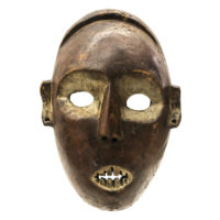 Máscara Yombe, Yombe, R.D. Congo, Séc. XX, madeira, pigmentos, 18x26x12cm – REF CC20-163