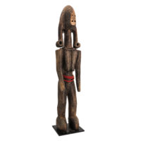 Figura de Fertilidade Biga, Mossi, Burkina Faso, Séc. XX, madeira, contas, 11x49x11cm – Ref CCT21-032