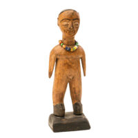 Figura Gemelar Venavi, Ewe, Gana, Séc. XX, madeira pintada, contas, 8x21x6cm – Ref CC20-110