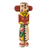 Figura Kachina, Hopi, Arizona - EUA, Séc. XX, madeira, pigmentos, 17x40x12cm – Ref CCT22-082 [COLECÇÃO CRUZES CANHOTO]