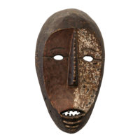 Máscara Ritual, Ngbaka, R.D. Congo, Séc. XX, madeira, pigmentos, 22x39x9cm – Ref CCT22-060
