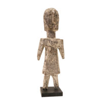 Figura Aklama, Adan, Gana, Séc. XX, madeira, pigmentos, 7x21x4cm – Ref CCAK22-015