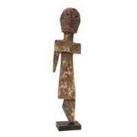 Figura Aklama, Adan, Gana, Séc. XX, madeira, pigmentos, 7x26x3cm – Ref CCAK22-017