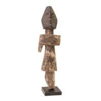 Figura Aklama, Adan, Gana, Séc. XX, madeira, pigmentos, 7x25x4cm – Ref CCAK22-023