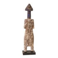 Figura antropomórfica Aklama, Adan (Adangbe), Togo/Gana, Séc. XX, madeira, pigmentos, 5x23x3cm – Ref CCAK22-024