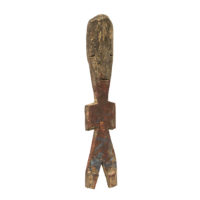 Figura Aklama, Adan, Gana, Séc. XX, madeira, pigmentos, 4x22x2cm – Ref CCAK22-005