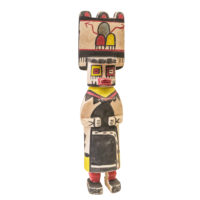 Figura Kachina, Hopi, Arizona - EUA, Séc. XX, madeira, pigmentos, 11x44x8cm – Ref CCT22-105