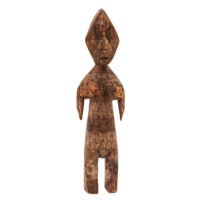 Figura Aklama, Adan, Gana, Séc. XX, madeira, pigmentos, 10x36x6cm – Ref CCAK22-043