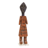 Figura Aklama, Adan (Adangbe), Gana, Séc. XX, madeira, pigmentos, 6x23x3cm – Ref CCAK23-002