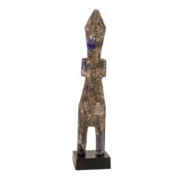 Figura Aklama, Adan (Adangbe), Togo/Gana, Séc. XX, madeira, pigmentos, 4x20x2cm – Ref CCAK23-018