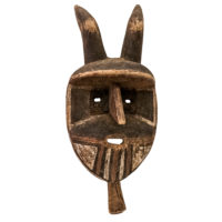 Máscara ritual, Gurunsi - Winiama, Burkina Faso, Séc. XX, madeira, pigmentos, 30x64x20cm – Ref CCT23-030