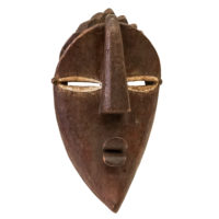 Máscara Mvondo, Lwalwa, R.D. Congo, Séc. XX, madeira, pigmentos, 18x32x12cm – Ref CCT23-058