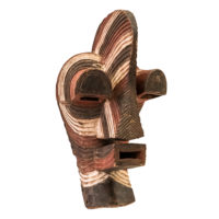 Máscara Kifwebe, Songye, R.D. Congo, Séc. XX, madeira, pigmentos, 21x44x26cm – Ref CCT23-063