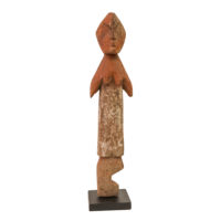 Figura Aklama, Adan (Adangbe), Togo/Gana, Séc. XX, madeira, pigmentos, 8x32x6cm – Ref CCAK23-024