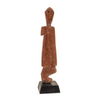 Figura Aklama, Adan (Adangbe), Togo/Gana, Séc. XX, madeira, pigmentos, 4x19x2cm – Ref CCAK23-028