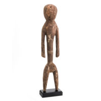 Figura Tchitcheri, Moba, Togo, Séc. XX, madeira, 9x41x7cm – Ref CCT21-028