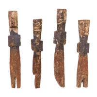 Conjunto de 4 figuras Aklama, Adan (Adangbe), Togo/Gana, Séc. XX, madeira, pigmentos, ±20x21x2cm – Ref CCAK20-036K