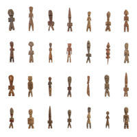 Painel com 28 figuras Aklama antropomórficas, Adan (Adangbe), Togo/Gana, Séc. XX, madeira, pigmentos, 125x125x5cm