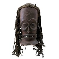 "Máscara Ritual Chihongo", Chokwe, Angola ou R.D. Congo, século XX, madeira, corda, 28x50x27cm