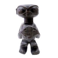 "Figura Pigmeu", Tikar, Camarões, século XX, madeira, 15x34x13cm