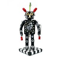 "Boemeco nº193 — Robô Punk Estra-Terrestre", 2019, pasta de argila pintada, objectos vários, verniz mate, 10x21x10cm [INDISPONÍVEL / UNAVAILABLE]