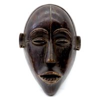 "Máscara Ritual", Lovale, Angola, século XX, madeira, 20x27x11cm