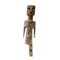 Figura Aklama, Adangbe, Gana, Séc. XX, madeira, pigmentos, 6x22x3cm – REF CCAK20-051