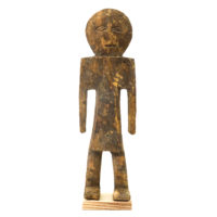 Figura Aklama, Adangbe, Gana, Séc. XX, madeira, pigmentos, 6x20x3cm – REF CCAK20-066 [COLECÇÃO CRUZES CANHOTO]