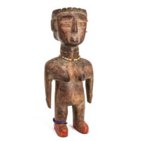 Figura Gemelar Venavi Feminina, Ewe, Gana, Séc. XX, madeira pintada, contas, 9x21x7cm – Ref CCT21-042 [INDISPONÍVEL / UNAVAILABLE]