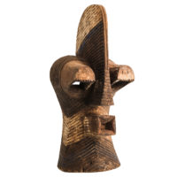 Máscara Kifwebe, Songye, R.D. Congo, Séc. XX, madeira, pigmentos, 21x50x20cm – Ref CCT21-072 [INDISPONÍVEL / UNAVAILABLE]