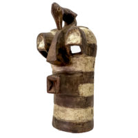 Songye, "Máscara com Pássaro", R.D. Congo, século XX, madeira, pigmento natural, 18x43x20cm