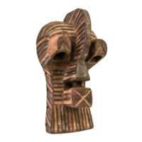 Máscara Kifwebe, Songye, R.D. Congo, Séc. XX, madeira, pigmentos, 20x38x16cm – Ref CCT24-046