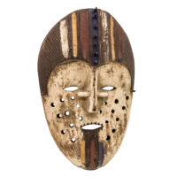 Máscara Ritual, Fang, Gabão, Séc. XX, madeira, pigmentos, metal 22x34x10cm – Ref CCT24-050