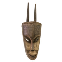 Máscara Ritual, Fang, Gabão, Séc. XX, madeira, pigmentos, 19x56x18cm – Ref CCT24-074
