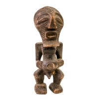 Figura fetiche Nkisi, Songye, R.D. Congo, Séc. XX, madeira, 8x21x8cm – Ref CCT24-106
