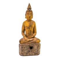 Figura Buddha de Meditação, Lanna, Tailândia, meados séc. XX, madeira, pigmentos, 9x20x5cm – Ref CCT24-173