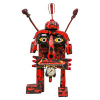 Demónio Dalta Preção, Idalécio, 2019, Águeda, madeira, tintas, objectos diversos, 37x62x15cm – Ref CCID25E-002