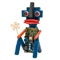 Robô Sencível, Idalécio, 2022, Águeda, madeira, tintas, objectos diversos, 16x37x14cm – Ref CCID25E-034