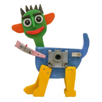 Bunéco Bále Náda, Idalécio, 2024-04-11, Águeda, madeira, tintas, objectos diversos, 25x29x7cm – Ref CCID25E-066-1